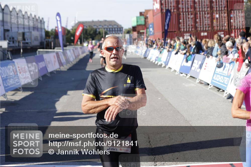 03.10.2025 - Köhlbrandbrückenlauf Jannik Wohlers http://msf.ph/oto/9121841 03.10.2025 13:04:51 Ziel 4022, 4061, 4236, 4240, 4246, 4247, 4303, 4449, 4831, 5849, 5948, 5968, 6268, 6470, 6716 meine-sportfotos.de