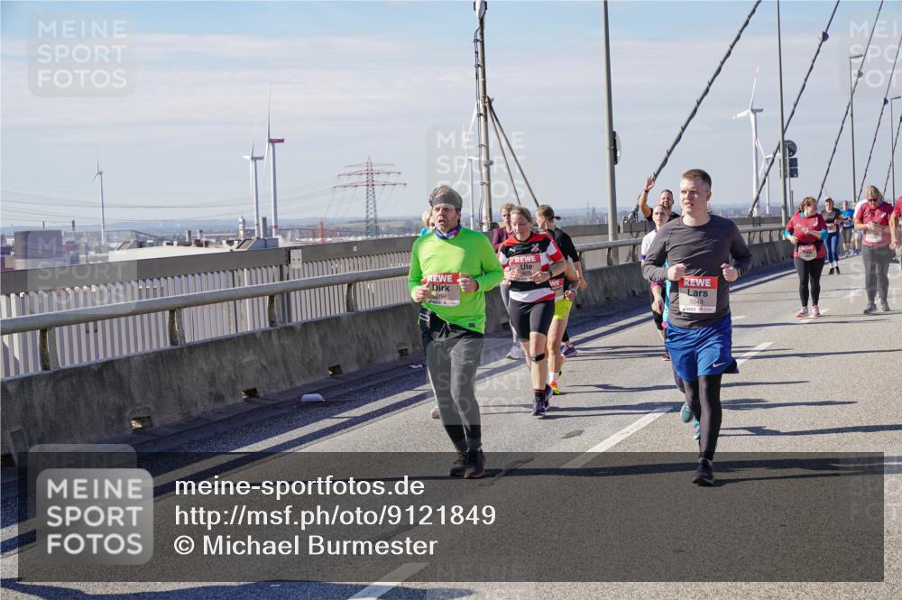 03.10.2025 - Köhlbrandbrückenlauf Michael Burmester http://msf.ph/oto/9121849 03.10.2025 13:03:40 Position 2 4894, 5549 meine-sportfotos.de