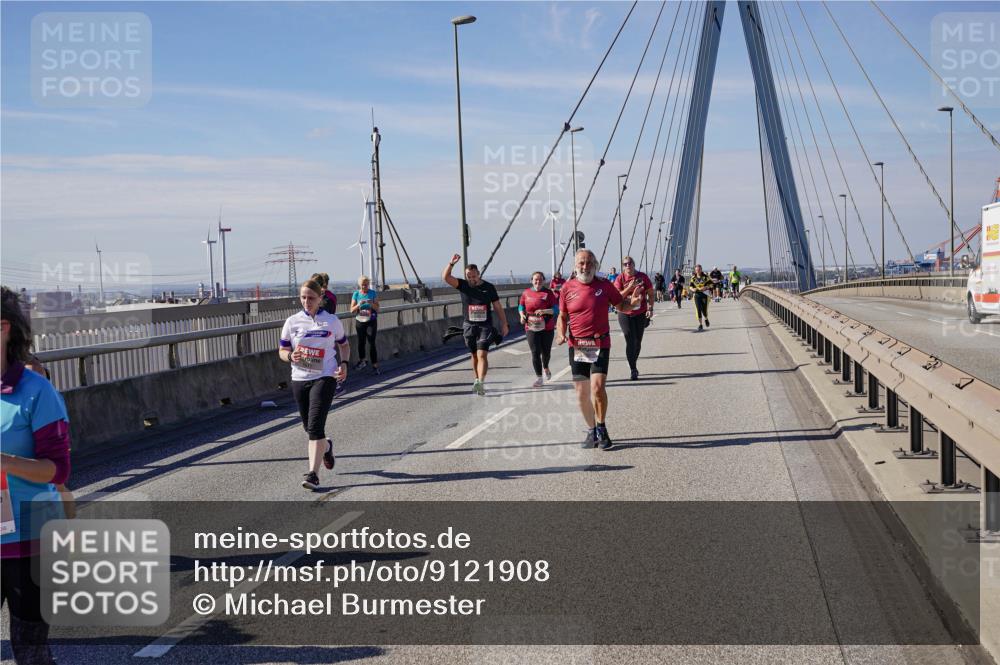 03.10.2025 - Köhlbrandbrückenlauf Michael Burmester http://msf.ph/oto/9121908 03.10.2025 13:03:44 Position 2  meine-sportfotos.de