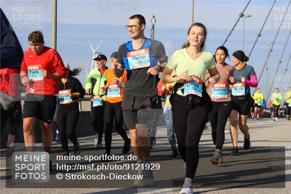 03.10.2025 - Köhlbrandbrückenlauf Strokosch-Dieckow http://msf.ph/oto/9121929 03.10.2025 09:58:11 Position 2 18, 2632, 1756, 2374, 2373, 2240, 1998 meine-sportfotos.de