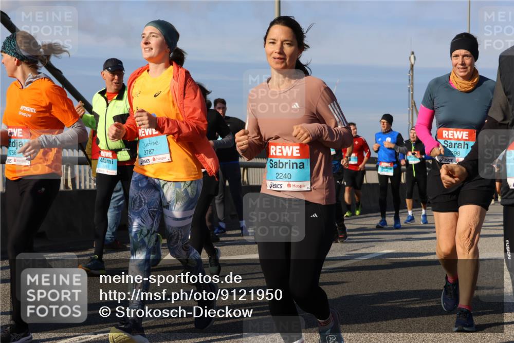 03.10.2025 - Köhlbrandbrückenlauf Strokosch-Dieckow http://msf.ph/oto/9121950 03.10.2025 09:58:14 Position 2 1756, 3241, 3787, 2240, 1998 meine-sportfotos.de