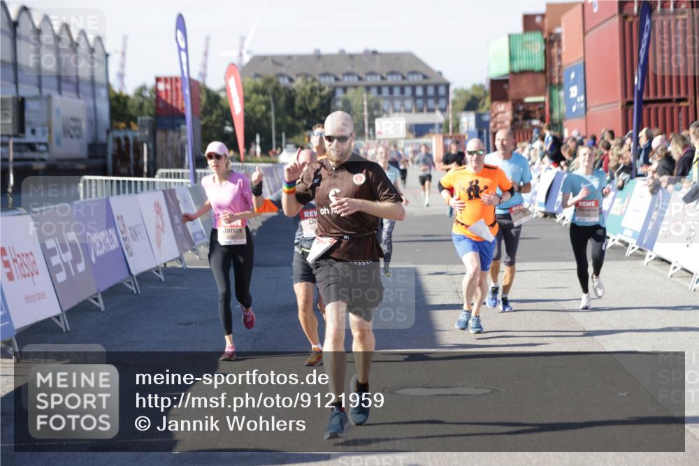 03.10.2025 - Köhlbrandbrückenlauf Jannik Wohlers http://msf.ph/oto/9121959 03.10.2025 13:04:58 Ziel 4061, 4175, 4217, 4240, 4449, 4751, 5670, 5785, 5849, 5951, 5952, 6268, 6561, 6716 meine-sportfotos.de