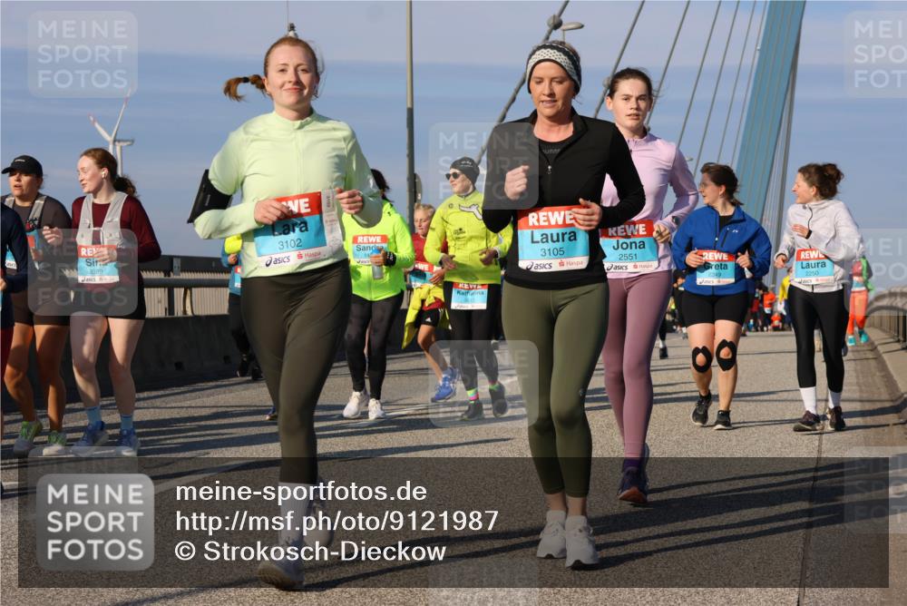03.10.2025 - Köhlbrandbrückenlauf Strokosch-Dieckow http://msf.ph/oto/9121987 03.10.2025 09:58:22 Position 2 3389, 3102, 14, 3105, 2551, 2250 meine-sportfotos.de