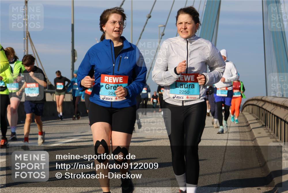 03.10.2025 - Köhlbrandbrückenlauf Strokosch-Dieckow http://msf.ph/oto/9122009 03.10.2025 09:58:25 Position 2 224, 2250 meine-sportfotos.de