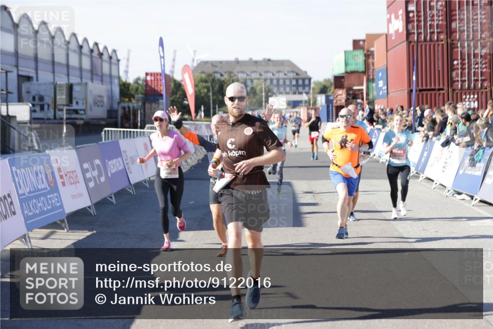 03.10.2025 - Köhlbrandbrückenlauf Jannik Wohlers http://msf.ph/oto/9122016 03.10.2025 13:04:58 Ziel 4061, 4175, 4217, 4240, 4449, 4751, 5670, 5785, 5849, 5951, 5952, 6268, 6561, 6716 meine-sportfotos.de