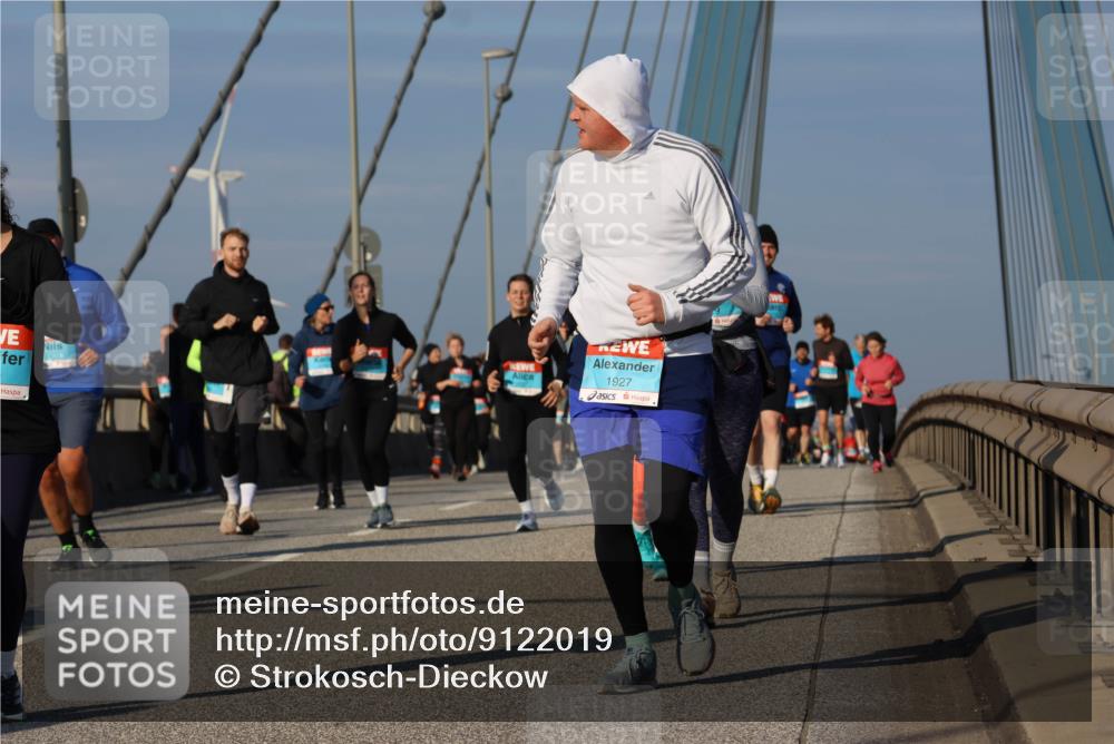 03.10.2025 - Köhlbrandbrückenlauf Strokosch-Dieckow http://msf.ph/oto/9122019 03.10.2025 09:58:29 Position 2 2409, 1927 meine-sportfotos.de