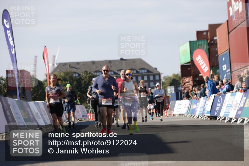 03.10.2025 - Köhlbrandbrückenlauf Jannik Wohlers http://msf.ph/oto/9122024 03.10.2025 13:39:08 Ziel  meine-sportfotos.de