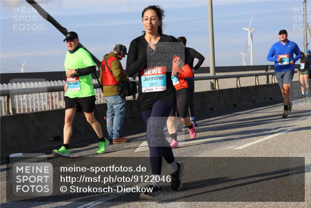 03.10.2025 - Köhlbrandbrückenlauf Strokosch-Dieckow http://msf.ph/oto/9122046 03.10.2025 09:58:32 Position 2 2525, 1910 meine-sportfotos.de