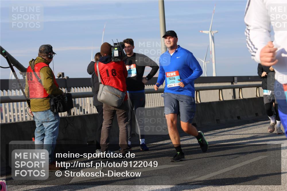 03.10.2025 - Köhlbrandbrückenlauf Strokosch-Dieckow http://msf.ph/oto/9122049 03.10.2025 09:58:33 Position 2 2409 meine-sportfotos.de