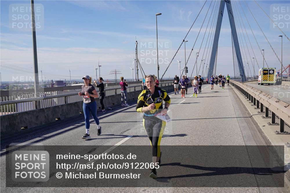 03.10.2025 - Köhlbrandbrückenlauf Michael Burmester http://msf.ph/oto/9122065 03.10.2025 13:03:54 Position 2  meine-sportfotos.de