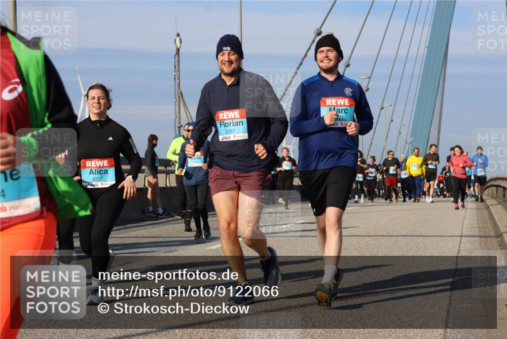 03.10.2025 - Köhlbrandbrückenlauf Strokosch-Dieckow http://msf.ph/oto/9122066 03.10.2025 09:58:37 Position 2 4, 5, 2237, 2351, 371 meine-sportfotos.de