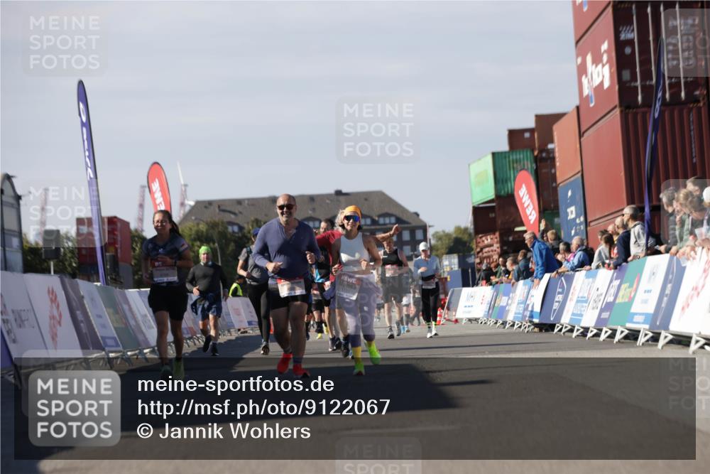 03.10.2025 - Köhlbrandbrückenlauf Jannik Wohlers http://msf.ph/oto/9122067 03.10.2025 13:39:09 Ziel 4531 meine-sportfotos.de