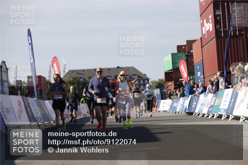 03.10.2025 - Köhlbrandbrückenlauf Jannik Wohlers http://msf.ph/oto/9122074 03.10.2025 13:39:09 Ziel 4531 meine-sportfotos.de