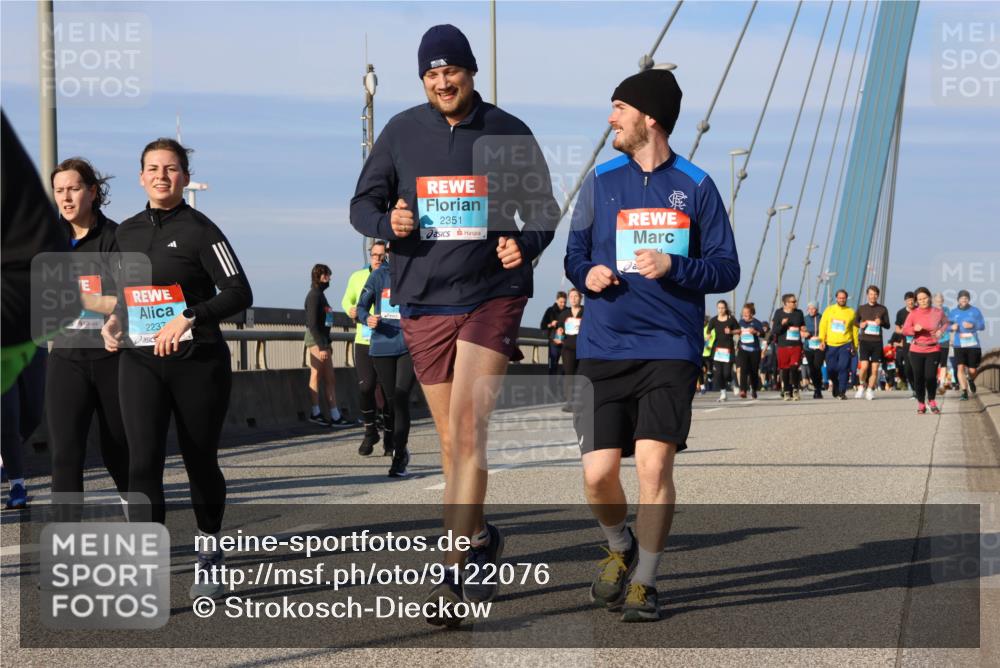 03.10.2025 - Köhlbrandbrückenlauf Strokosch-Dieckow http://msf.ph/oto/9122076 03.10.2025 09:58:37 Position 2 2237, 2351 meine-sportfotos.de