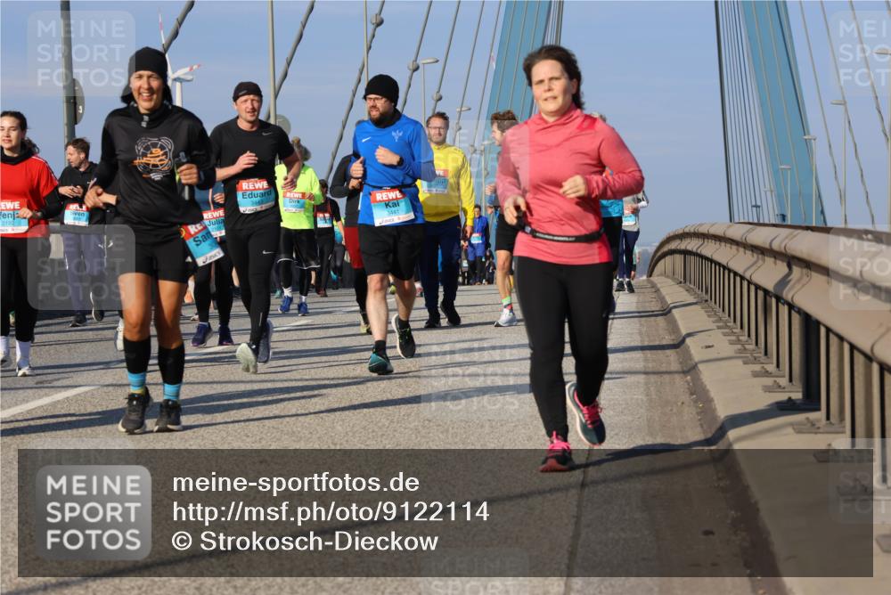 03.10.2025 - Köhlbrandbrückenlauf Strokosch-Dieckow http://msf.ph/oto/9122114 03.10.2025 09:58:45 Position 2 2192, 3441 meine-sportfotos.de