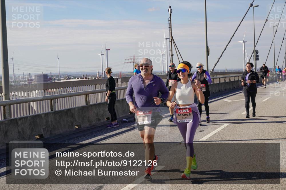 03.10.2025 - Köhlbrandbrückenlauf Michael Burmester http://msf.ph/oto/9122126 03.10.2025 13:04:00 Position 2 453, 5111 meine-sportfotos.de