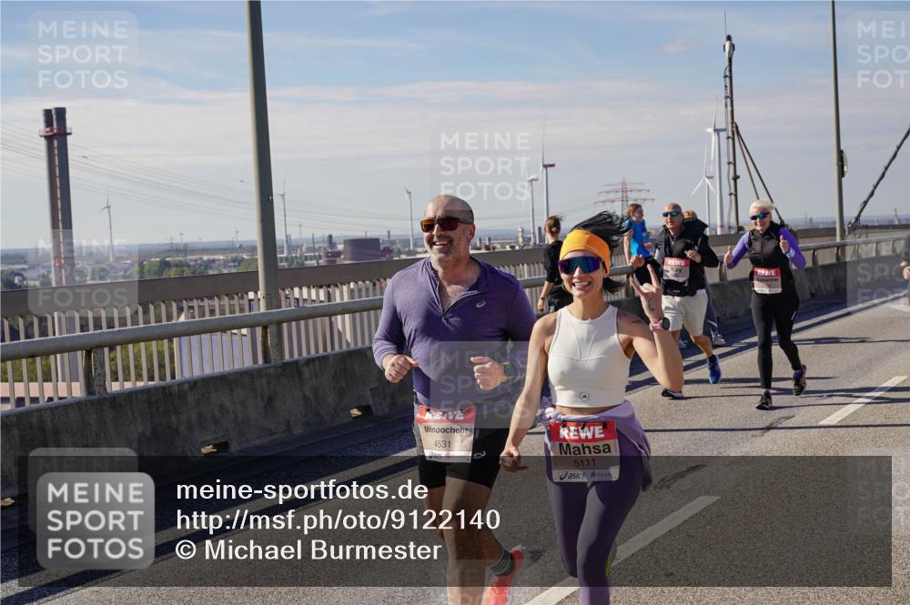 03.10.2025 - Köhlbrandbrückenlauf Michael Burmester http://msf.ph/oto/9122140 03.10.2025 13:04:00 Position 2 4531, 5111 meine-sportfotos.de