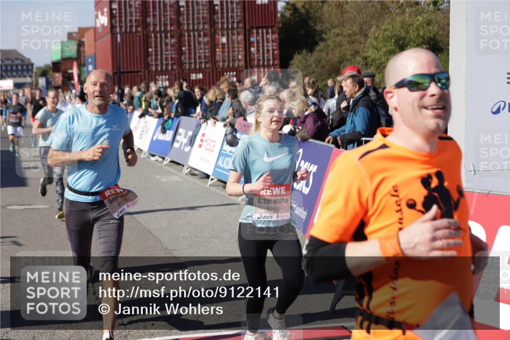 03.10.2025 - Köhlbrandbrückenlauf Jannik Wohlers http://msf.ph/oto/9122141 03.10.2025 13:05:02 Ziel 4098, 4175, 4217, 4240, 4256, 4751, 5670, 5785, 5951, 5952, 6561, 6719 meine-sportfotos.de