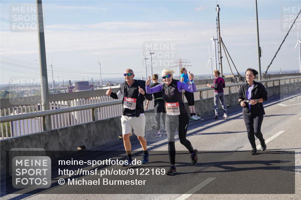 03.10.2025 - Köhlbrandbrückenlauf Michael Burmester http://msf.ph/oto/9122169 03.10.2025 13:04:02 Position 2 5305, 5420 meine-sportfotos.de