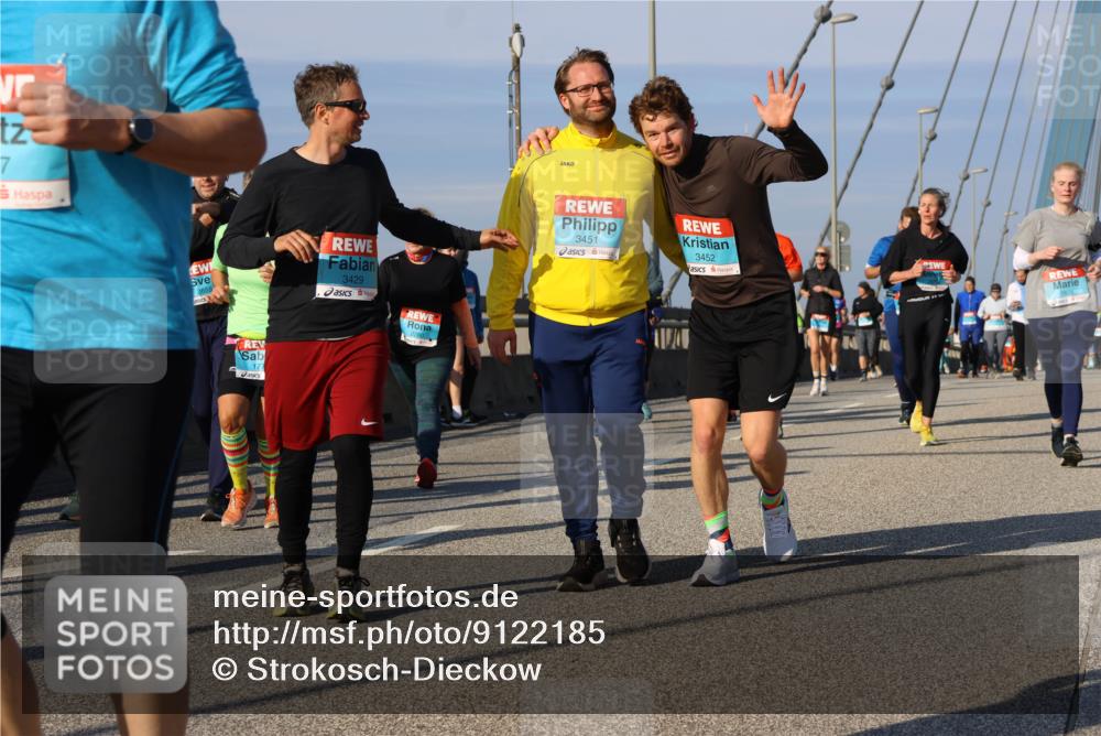 03.10.2025 - Köhlbrandbrückenlauf Strokosch-Dieckow http://msf.ph/oto/9122185 03.10.2025 09:58:55 Position 2 7, 177, 3429, 3451, 3452, 1824 meine-sportfotos.de