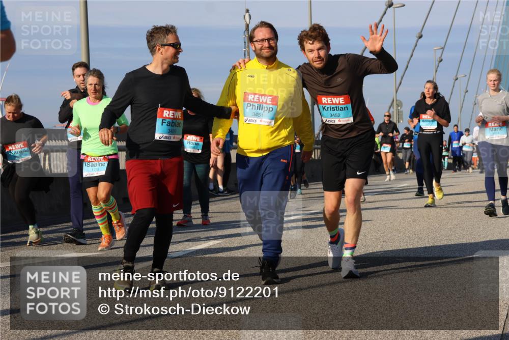 03.10.2025 - Köhlbrandbrückenlauf Strokosch-Dieckow http://msf.ph/oto/9122201 03.10.2025 09:58:56 Position 2 1775, 3429, 0, 3451, 3452, 1824 meine-sportfotos.de