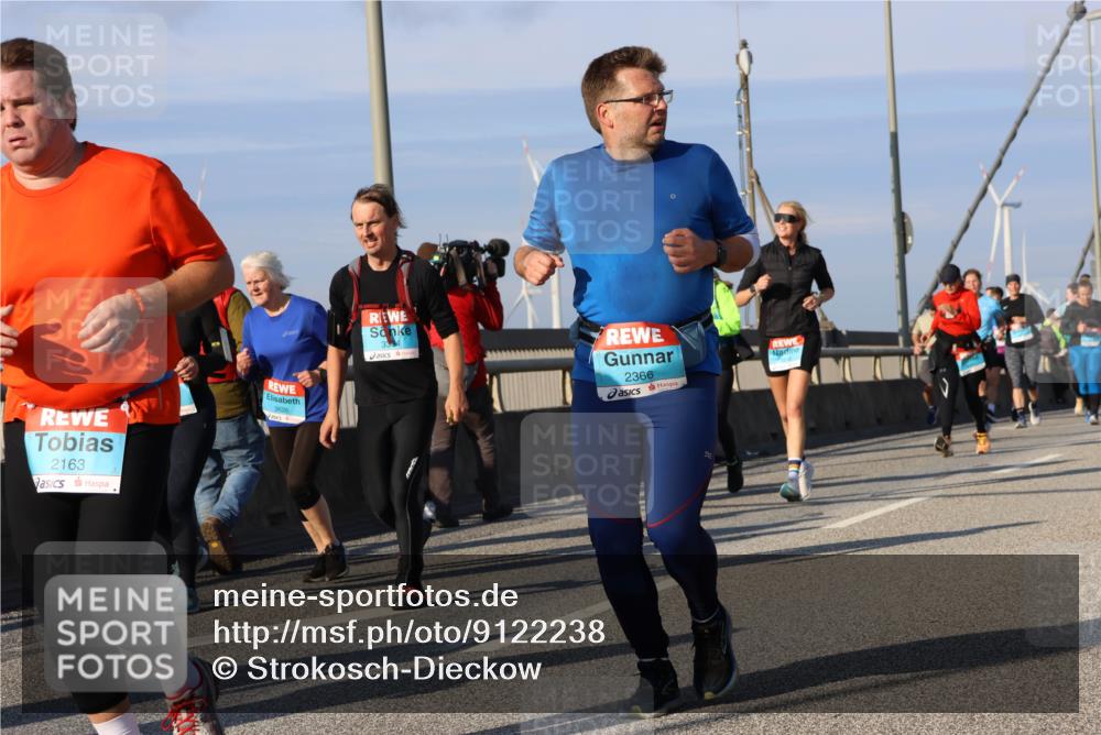03.10.2025 - Köhlbrandbrückenlauf Strokosch-Dieckow http://msf.ph/oto/9122238 03.10.2025 09:59:02 Position 2 2163, 3626, 3334, 2366 meine-sportfotos.de