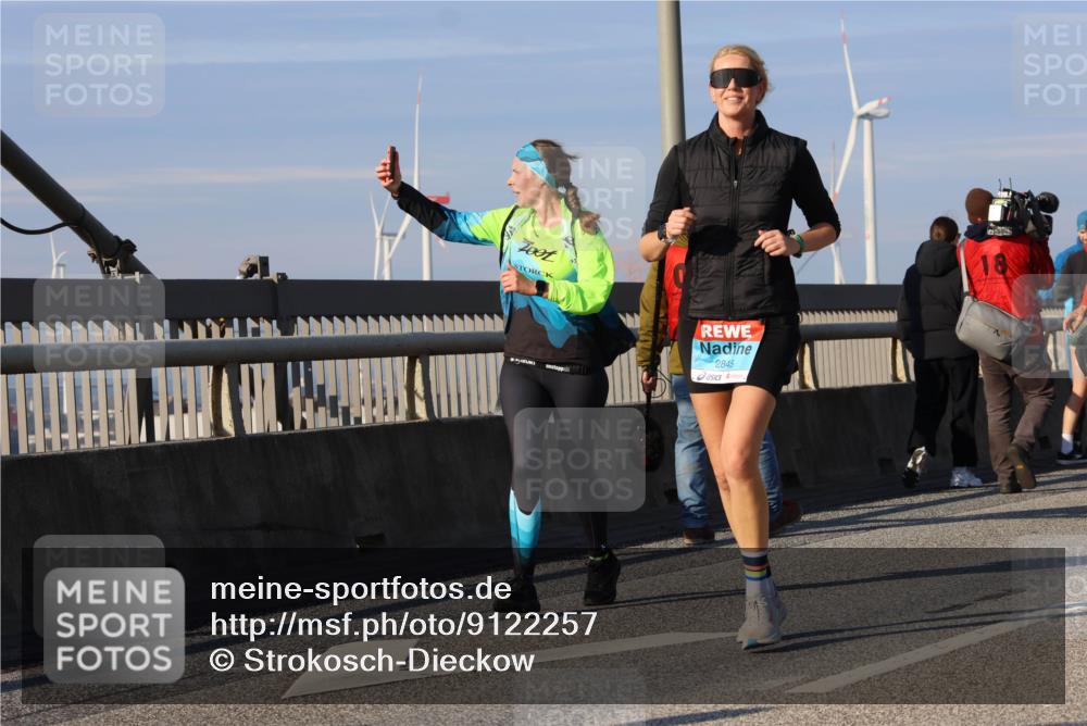 03.10.2025 - Köhlbrandbrückenlauf Strokosch-Dieckow http://msf.ph/oto/9122257 03.10.2025 09:59:05 Position 2 2845 meine-sportfotos.de