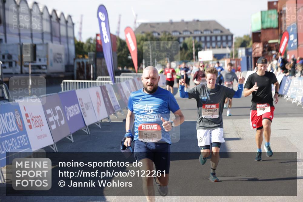 03.10.2025 - Köhlbrandbrückenlauf Jannik Wohlers http://msf.ph/oto/9122261 03.10.2025 13:05:05 Ziel 4098, 4175, 4217, 4240, 4256, 4490, 4585, 4751, 5670, 5785, 5951, 5952, 6561, 6719 meine-sportfotos.de