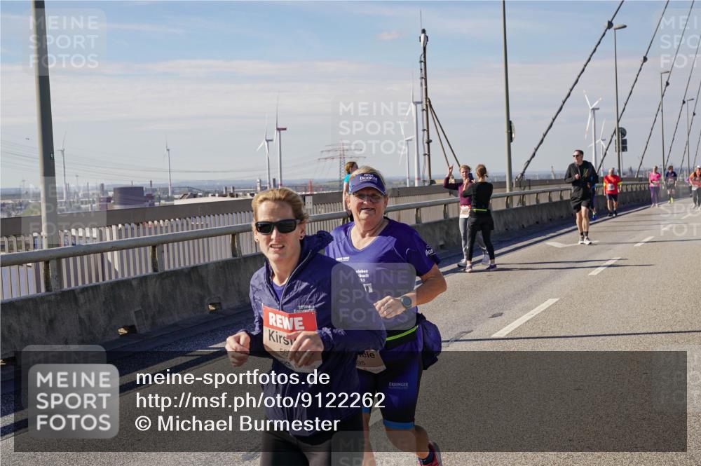 03.10.2025 - Köhlbrandbrückenlauf Michael Burmester http://msf.ph/oto/9122262 03.10.2025 13:04:07 Position 2 13, 56, 95 meine-sportfotos.de