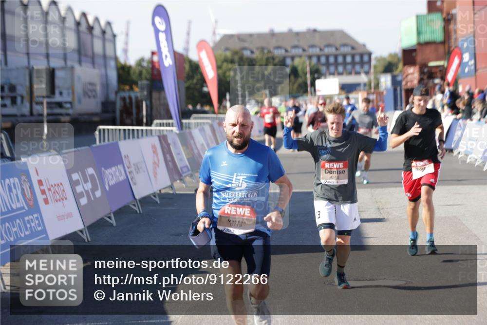 03.10.2025 - Köhlbrandbrückenlauf Jannik Wohlers http://msf.ph/oto/9122266 03.10.2025 13:05:05 Ziel 4098, 4175, 4217, 4240, 4256, 4490, 4585, 4751, 5670, 5785, 5951, 5952, 6561, 6719 meine-sportfotos.de