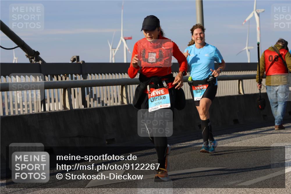 03.10.2025 - Köhlbrandbrückenlauf Strokosch-Dieckow http://msf.ph/oto/9122267 03.10.2025 09:59:08 Position 2 3054, 08 meine-sportfotos.de