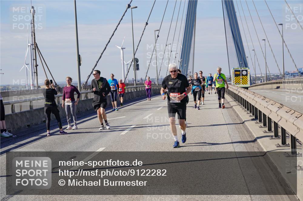 03.10.2025 - Köhlbrandbrückenlauf Michael Burmester http://msf.ph/oto/9122282 03.10.2025 13:04:10 Position 2  meine-sportfotos.de