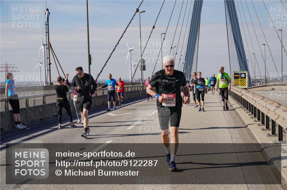 03.10.2025 - Köhlbrandbrückenlauf Michael Burmester http://msf.ph/oto/9122287 03.10.2025 13:04:11 Position 2 5264 meine-sportfotos.de