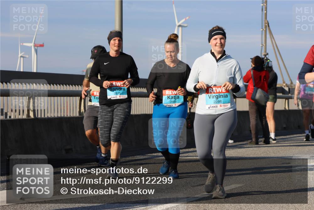 03.10.2025 - Köhlbrandbrückenlauf Strokosch-Dieckow http://msf.ph/oto/9122299 03.10.2025 09:59:10 Position 2 2870, 2869, 2286 meine-sportfotos.de