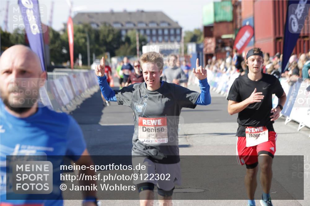 03.10.2025 - Köhlbrandbrückenlauf Jannik Wohlers http://msf.ph/oto/9122302 03.10.2025 13:05:07 Ziel 4098, 4175, 4217, 4256, 4490, 4585, 4751, 5670, 5785, 5951, 5952, 6561, 6719 meine-sportfotos.de