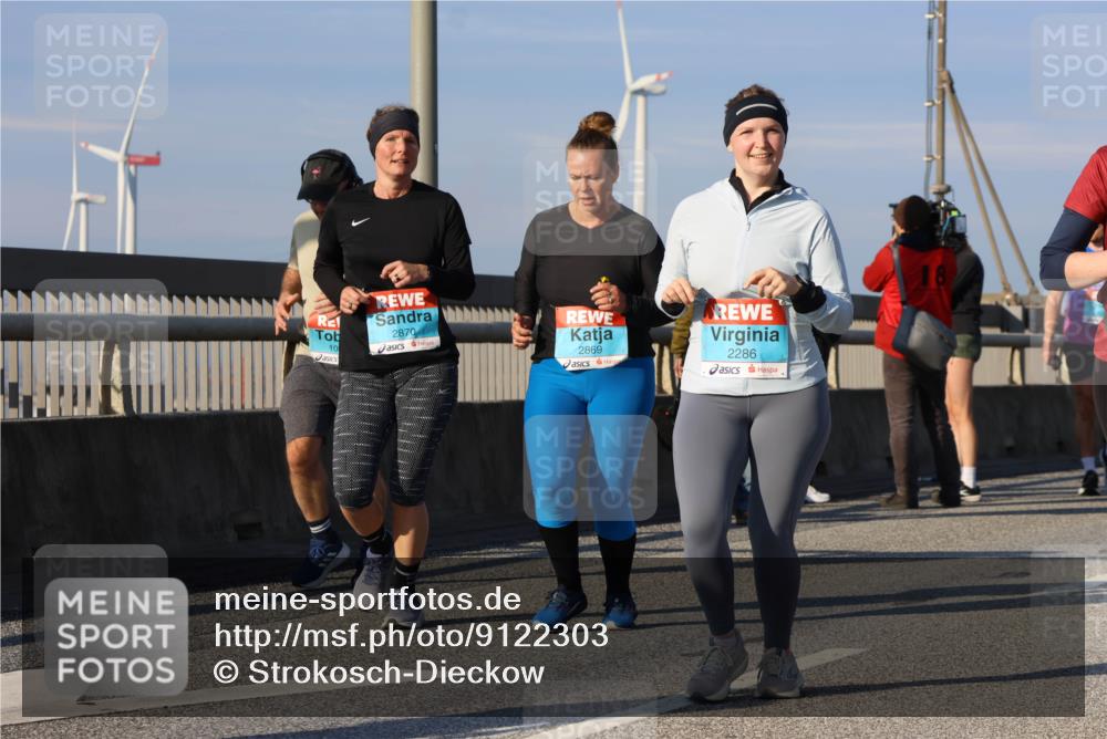 03.10.2025 - Köhlbrandbrückenlauf Strokosch-Dieckow http://msf.ph/oto/9122303 03.10.2025 09:59:10 Position 2 10, 2870, 2869, 2286 meine-sportfotos.de