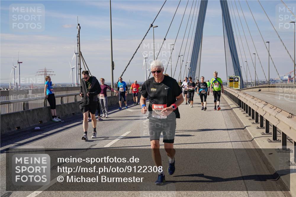 03.10.2025 - Köhlbrandbrückenlauf Michael Burmester http://msf.ph/oto/9122308 03.10.2025 13:04:13 Position 2 5264 meine-sportfotos.de