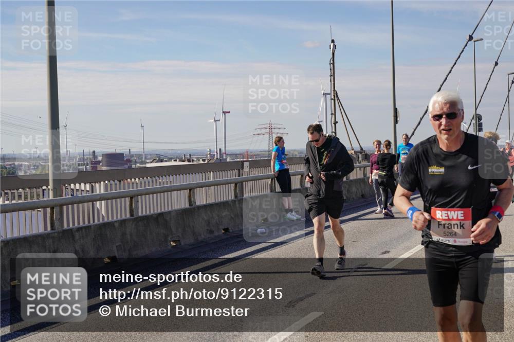 03.10.2025 - Köhlbrandbrückenlauf Michael Burmester http://msf.ph/oto/9122315 03.10.2025 13:04:13 Position 2 5264 meine-sportfotos.de