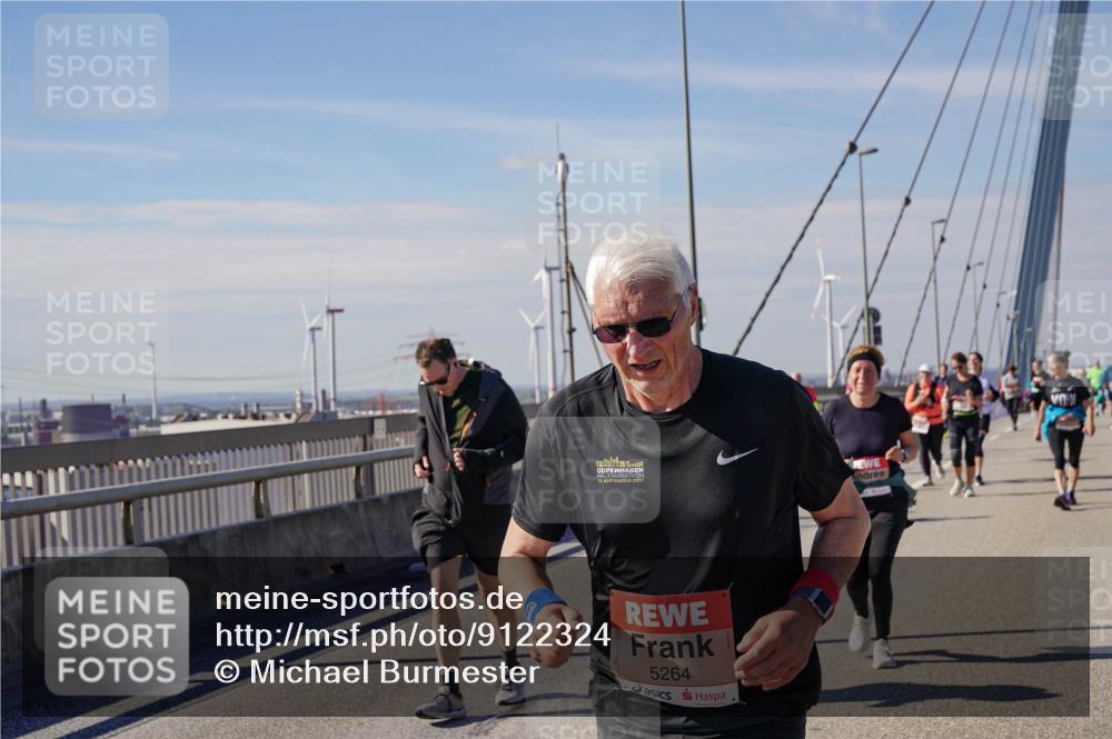 03.10.2025 - Köhlbrandbrückenlauf Michael Burmester http://msf.ph/oto/9122324 03.10.2025 13:04:14 Position 2 17, 2017, 5264 meine-sportfotos.de