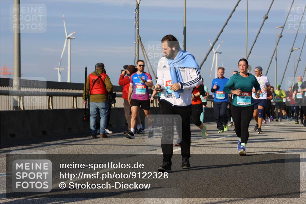 03.10.2025 - Köhlbrandbrückenlauf Strokosch-Dieckow http://msf.ph/oto/9122328 03.10.2025 09:59:13 Position 2 1872 meine-sportfotos.de