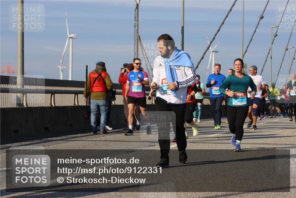 03.10.2025 - Köhlbrandbrückenlauf Strokosch-Dieckow http://msf.ph/oto/9122331 03.10.2025 09:59:13 Position 2 1872 meine-sportfotos.de