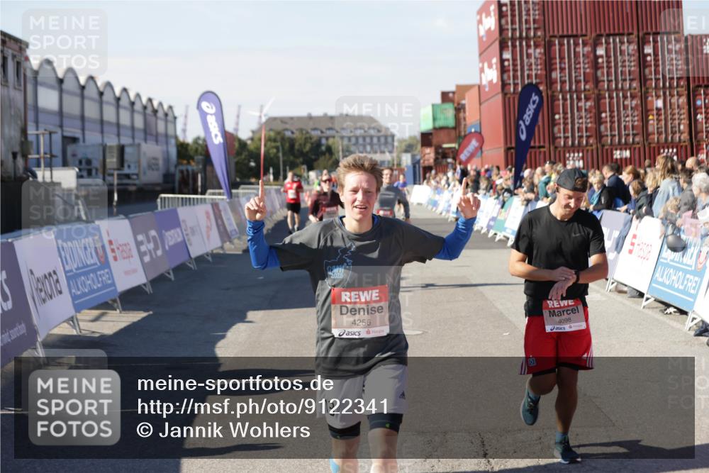 03.10.2025 - Köhlbrandbrückenlauf Jannik Wohlers http://msf.ph/oto/9122341 03.10.2025 13:05:08 Ziel 4098, 4175, 4217, 4256, 4490, 4585, 4751, 5670, 5785, 5951, 5952, 6561, 6719 meine-sportfotos.de