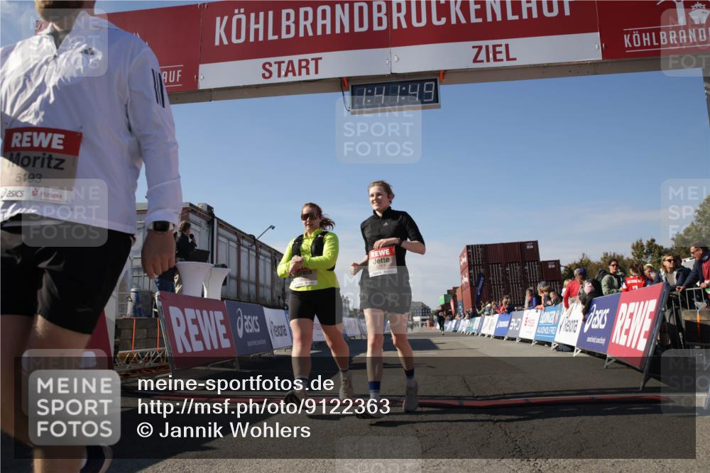 03.10.2025 - Köhlbrandbrückenlauf Jannik Wohlers http://msf.ph/oto/9122363 03.10.2025 13:41:50 Ziel 5193, 5232, 5250, 5257, 5315 meine-sportfotos.de