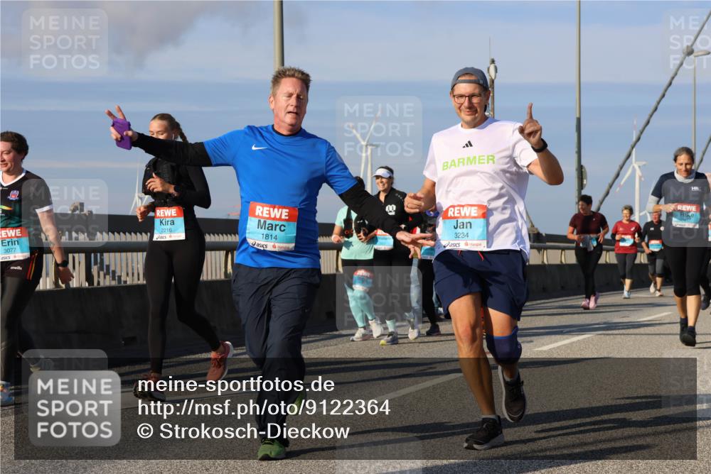03.10.2025 - Köhlbrandbrückenlauf Strokosch-Dieckow http://msf.ph/oto/9122364 03.10.2025 09:59:20 Position 2 3077, 2216, 1814, 3234 meine-sportfotos.de