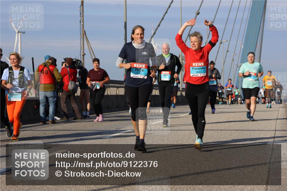 03.10.2025 - Köhlbrandbrückenlauf Strokosch-Dieckow http://msf.ph/oto/9122376 03.10.2025 09:59:21 Position 2 3161, 3142, 08, 3604 meine-sportfotos.de