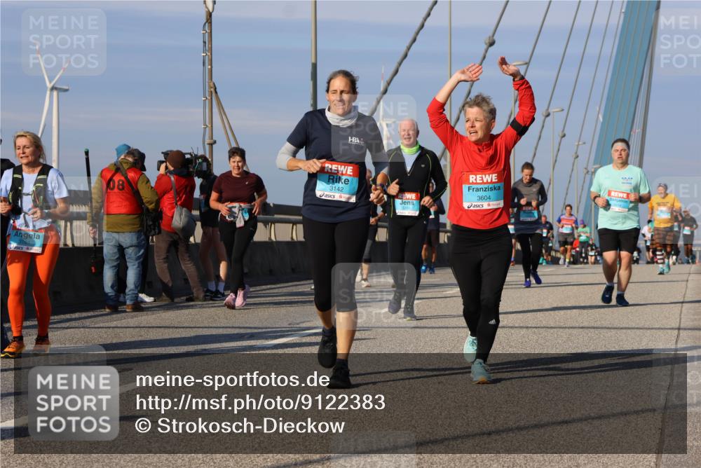 03.10.2025 - Köhlbrandbrückenlauf Strokosch-Dieckow http://msf.ph/oto/9122383 03.10.2025 09:59:21 Position 2 3161, 3142, 08, 3604 meine-sportfotos.de