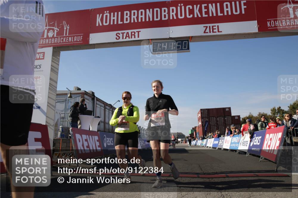 03.10.2025 - Köhlbrandbrückenlauf Jannik Wohlers http://msf.ph/oto/9122384 03.10.2025 13:41:50 Ziel 5193, 5232, 5250, 5257, 5315 meine-sportfotos.de