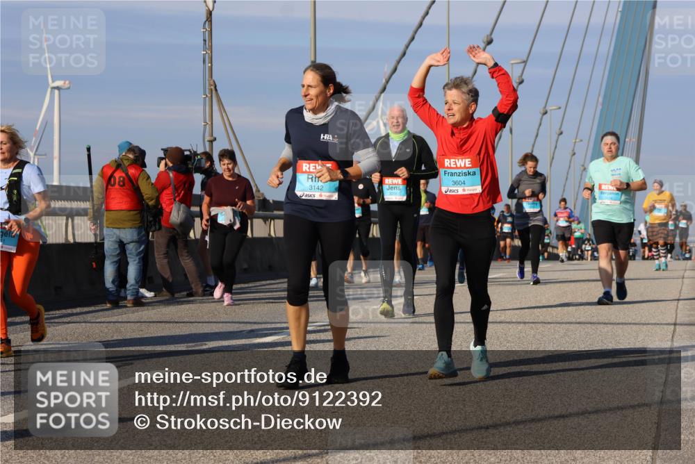03.10.2025 - Köhlbrandbrückenlauf Strokosch-Dieckow http://msf.ph/oto/9122392 03.10.2025 09:59:21 Position 2 08, 3604, 3142 meine-sportfotos.de
