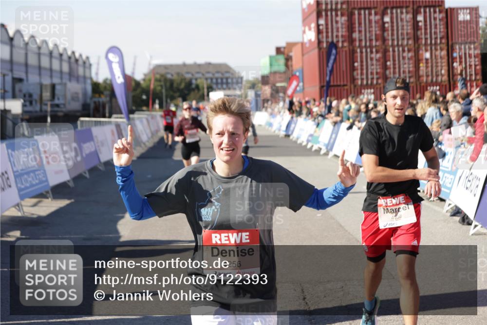 03.10.2025 - Köhlbrandbrückenlauf Jannik Wohlers http://msf.ph/oto/9122393 03.10.2025 13:05:08 Ziel 4098, 4175, 4217, 4256, 4490, 4585, 4751, 5670, 5785, 5951, 5952, 6561, 6719 meine-sportfotos.de
