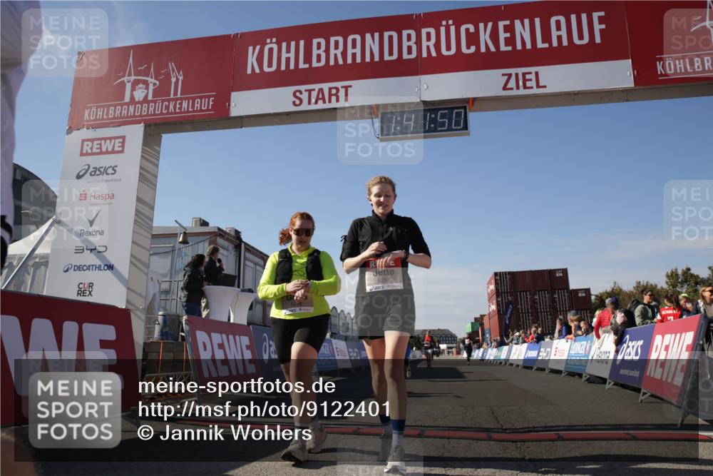 03.10.2025 - Köhlbrandbrückenlauf Jannik Wohlers http://msf.ph/oto/9122401 03.10.2025 13:41:50 Ziel 5193, 5232, 5250, 5257, 5315 meine-sportfotos.de